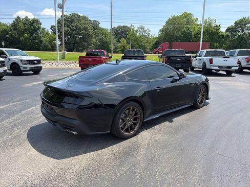 Used 2026 Ford Mustang GT Premium RWD image 3