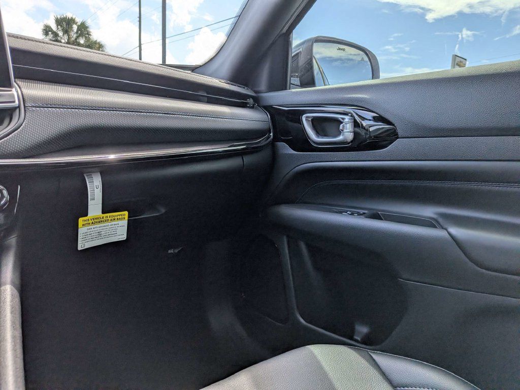 New 2026 Jeep Compass Latitude AWD/4WD image 14