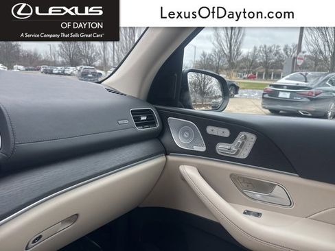 Used 2020 Mercedes-Benz GLS 450 4MATIC image 30