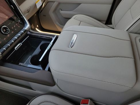 New 2026 GMC Yukon Denali AWD/4WD image 25