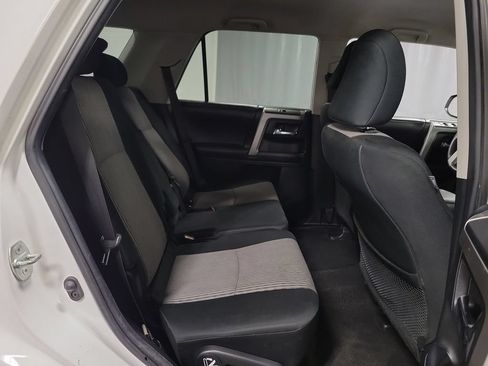 Used 2018 Toyota 4Runner SR5 AWD/4WD image 26