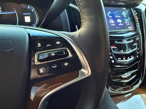 Used 2017 Cadillac Escalade Luxury image 35