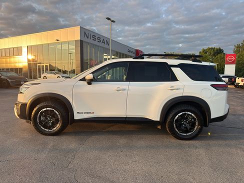Certified 2025 Nissan Pathfinder Rock Creek AWD/4WD image 6