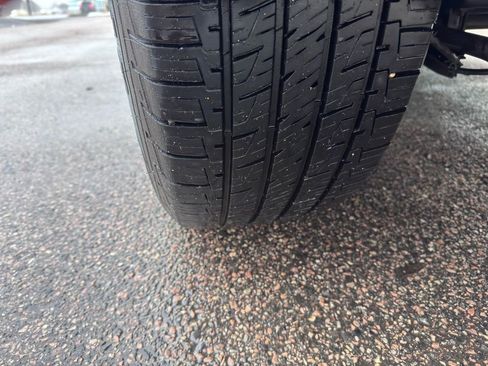 Used 2020 Chevrolet Tahoe 4WD w/ Remote Keyless Entry Package image 43