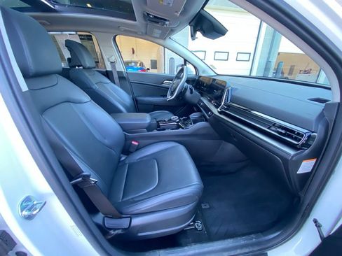 Certified 2024 Kia Sportage EX w/ EX Premium Package AWD/4WD image 26