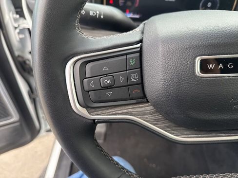 Used 2024 Jeep Wagoneer L Series II w/ Flexible Seating Group image 15