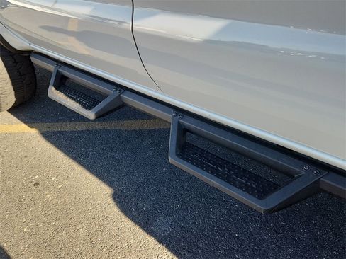 Used 2023 Nissan Frontier PRO-4X w/ Pro Convenience Package image 12