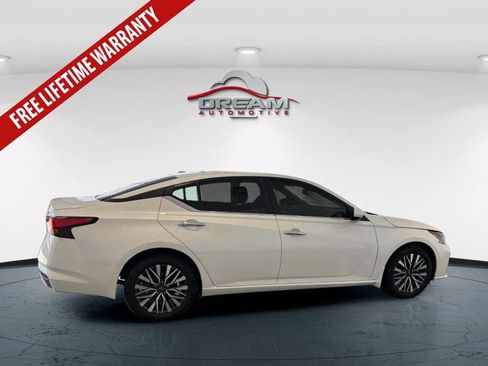 Used 2024 Nissan Altima 2.5 SV w/ SV Premium Package FWD image 24