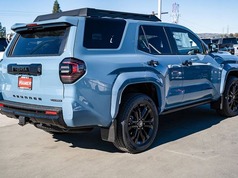 New 2025 Toyota 4Runner 4WD image 6