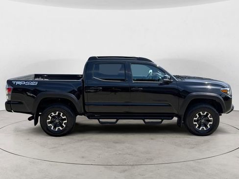 Used 2022 Toyota Tacoma TRD Off-Road w/ TRD Premium Off Road Package AWD/4WD image 6