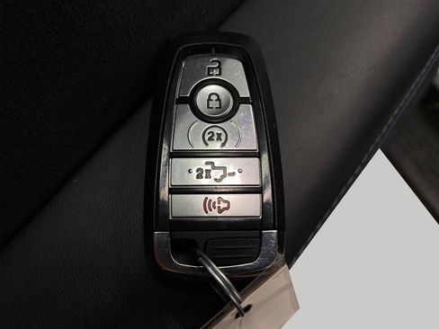 Used 2025 Ford F150 Platinum w/ FX4 Off-Road Package image 33