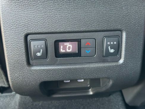 New 2025 Mitsubishi Outlander SEL image 21