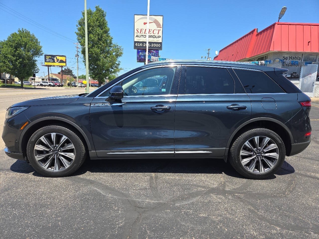 Used 2021 Lincoln Corsair Reserve w/ Equipment Group 201A AWD/4WD image 1