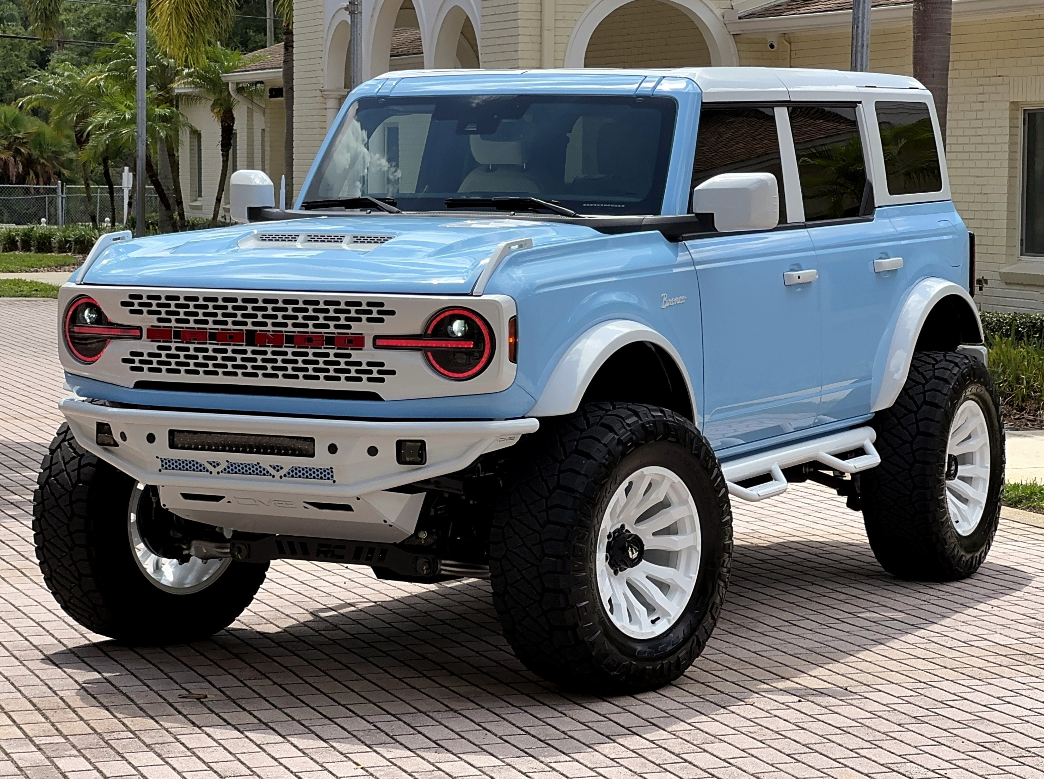 Used 2025 Ford Bronco Outer Banks AWD/4WD image 4