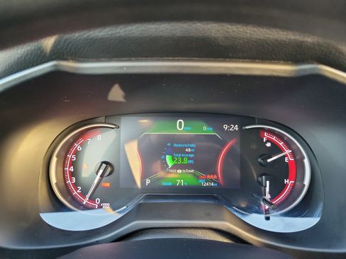 Used 2024 Toyota RAV4 LE image 17