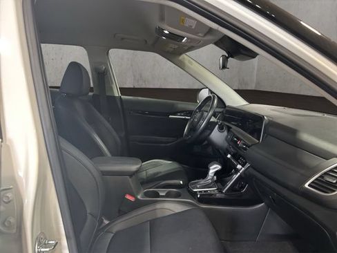 Used 2025 Kia Seltos EX AWD/4WD image 20