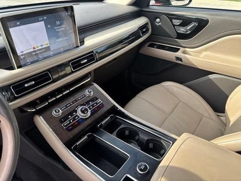 Used 2020 Lincoln Aviator Reserve w/ Equipment Group 201A RWD image 25