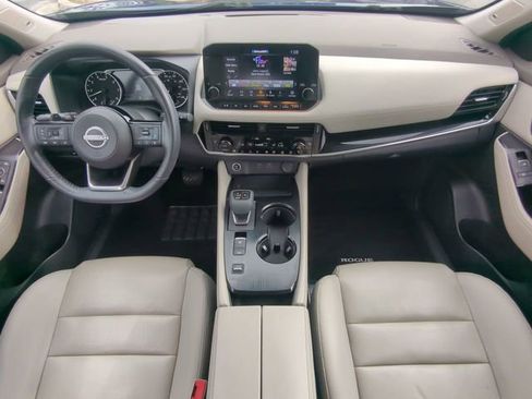 Used 2023 Nissan Rogue SL w/ SL Premium Package image 18