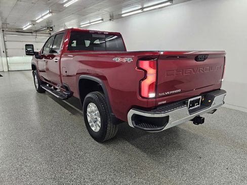 Used 2025 Chevrolet Silverado 3500 LTZ w/ LTZ Premium Package AWD/4WD image 9