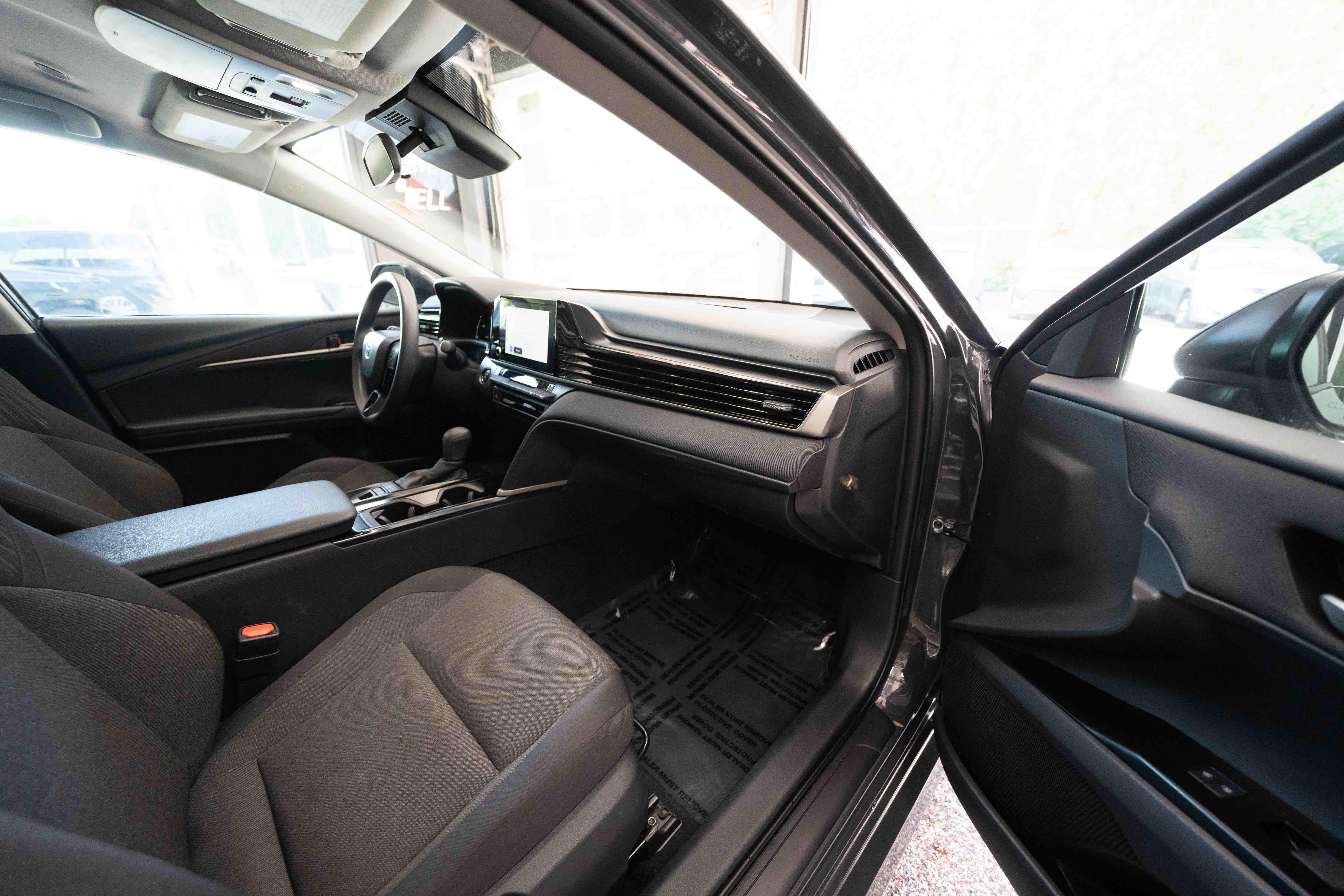 Used 2025 Toyota Camry LE FWD image 25