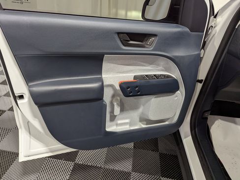 Used 2022 Ford Maverick XLT FWD image 16
