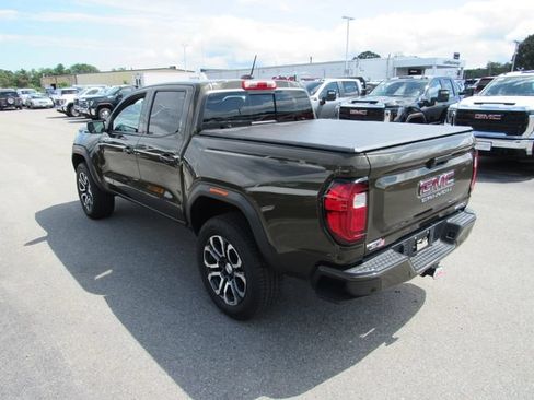 Used 2023 GMC Canyon AT4 w/ AT4 Premium Package AWD/4WD image 8