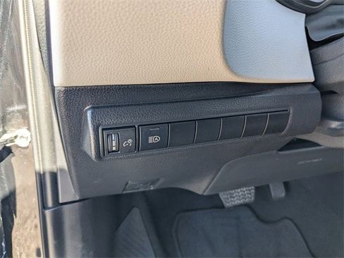 Used 2024 Toyota Corolla SE image 33