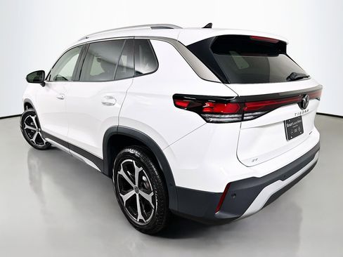 New 2025 Volkswagen Tiguan SE image 5