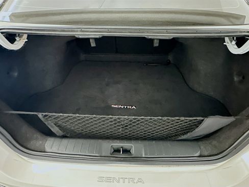 Used 2022 Nissan Sentra SR w/ SR Premium Package image 29