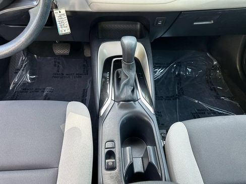 Used 2025 Toyota Corolla LE FWD image 22