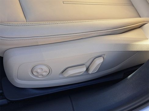 Certified 2023 Audi A4 2.0T Premium w/ Convenience Package image 19