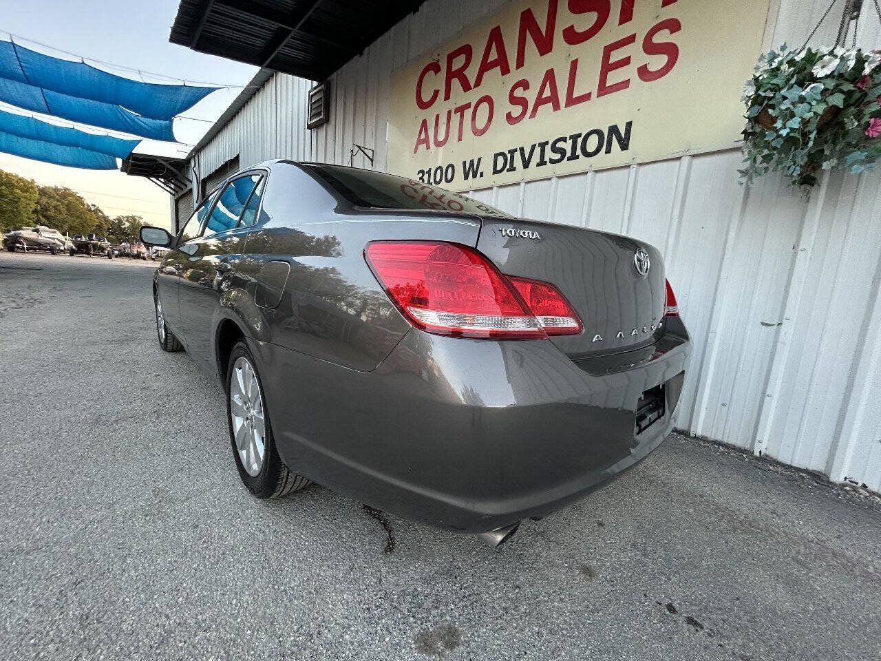 Used 2006 Toyota Avalon XLS FWD image 3
