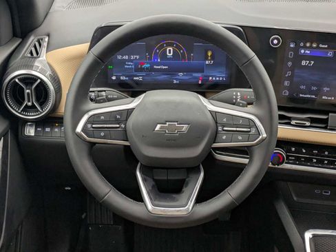 New 2026 Chevrolet Equinox ACTIV w/ Convenience Package III image 23