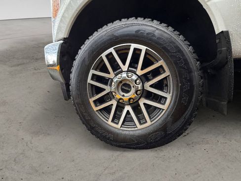 Used 2017 Ford F350 Lariat w/ Lariat Ultimate Package image 9