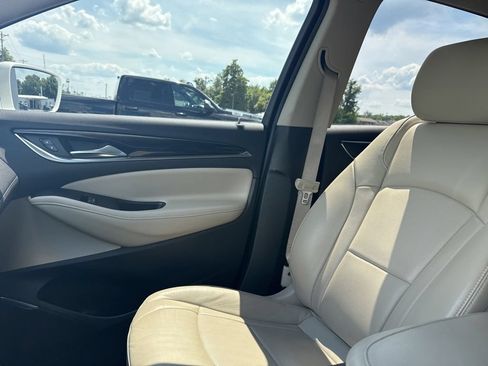 Used 2019 Buick Enclave Essence FWD image 30