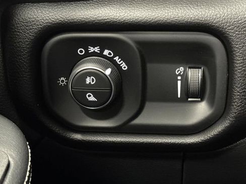 Used 2025 RAM 2500 Big Horn image 24