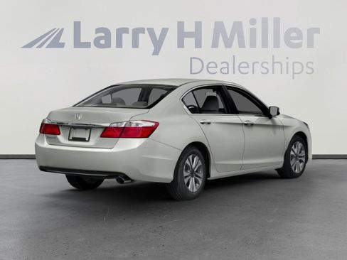 Used 2013 Honda Accord LX image 2