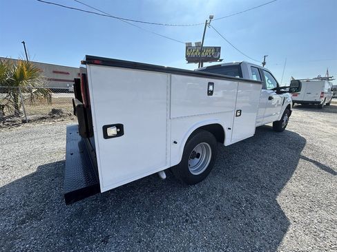 Used 2019 Ford F350 XL w/ Trailer Tow Package image 6