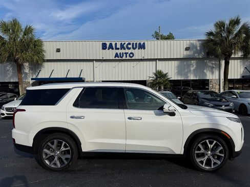 Used 2022 Hyundai Palisade SEL w/ 8P Bench Seat Package FWD image 1