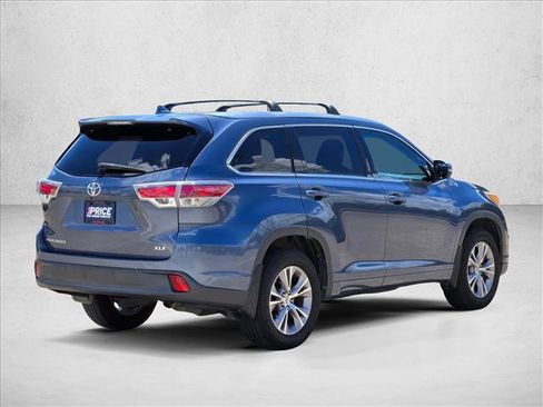Used 2015 Toyota Highlander XLE FWD image 5