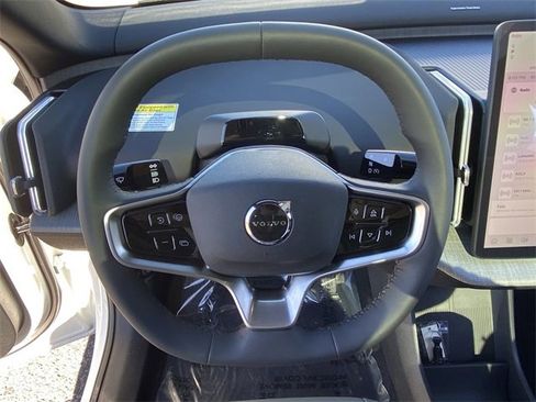 New 2025 Volvo EX30 Plus w/ Protection Package Premier image 21