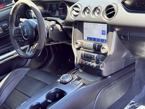 Used 2021 Ford Mustang Shelby GT500 w/ Technology Package RWD image 9