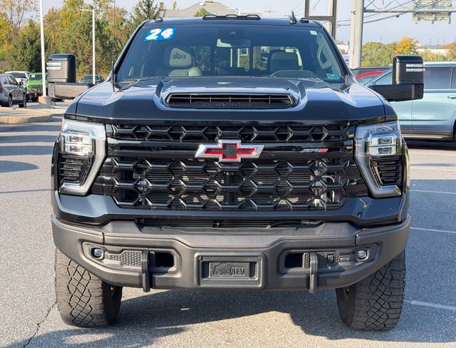 Certified 2024 Chevrolet Silverado 2500 ZR2 w/ ZR2 Bison Edition AWD/4WD image 9