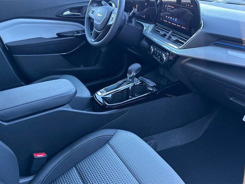New 2026 Chevrolet Trax LT image 16