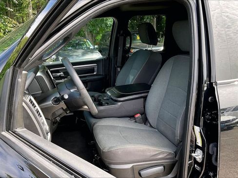 Used 2022 RAM 1500 Warlock AWD/4WD image 10