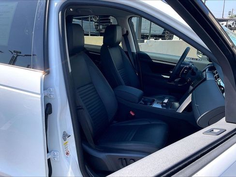 Used 2024 Land Rover Discovery Sport S image 7