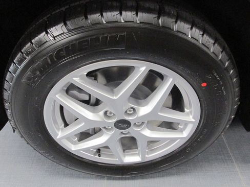 New 2024 Ford Edge SEL w/ Convenience Package image 12