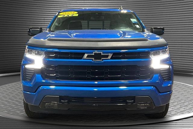 Used 2023 Chevrolet Silverado 1500 RST w/ Convenience Package II AWD/4WD image 2