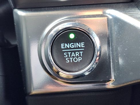 Used 2023 Ford F150 Lariat AWD/4WD image 18
