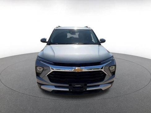 Used 2025 Chevrolet TrailBlazer LT FWD image 4